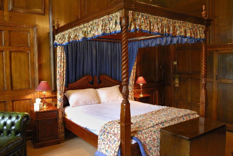 Haughton Hall Hotel & Leisure Club تيلفورد المظهر الخارجي الصورة